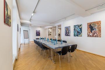 Our gallery is ideal for your conferences, meetings and celebrations.